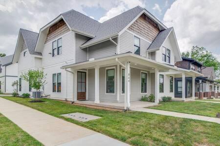 Greenwood House | Comfy East Nashville Home for 10
