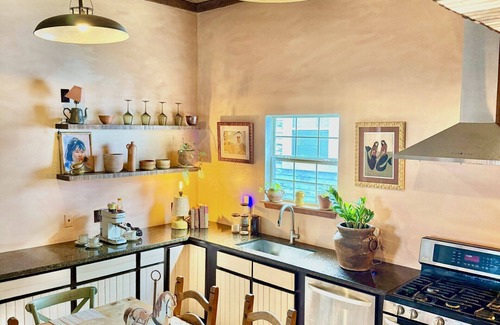 Saint Roch House | Comfy Guest Rooms with WiFi and AC in vibrant New Orleans
