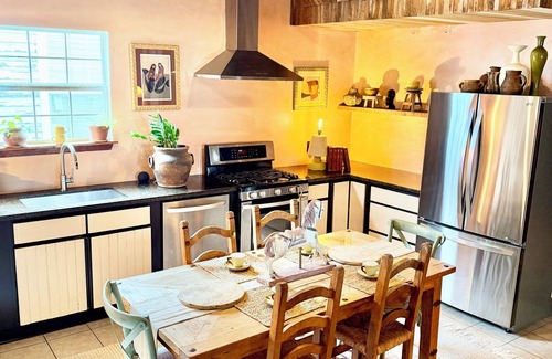 Saint Roch House | Comfy Guest Rooms with WiFi and AC in vibrant New Orleans