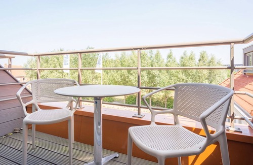 Westende Apartment | Comfy holiday apartment with balcony for 2 adults et 3 kids near the beach