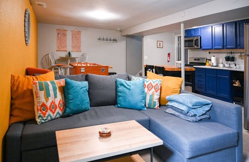 Northglenn House | Comfy Home-2 Kitchens-15 min to Downtown