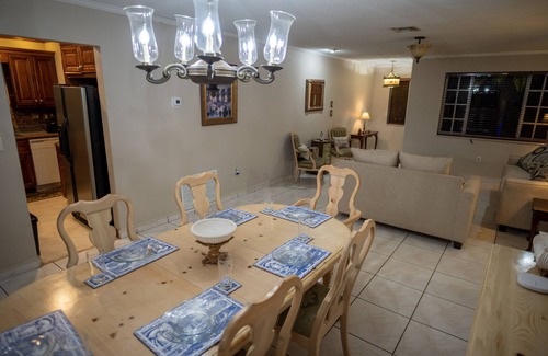 Miramar House | Comfy Home in Miramar