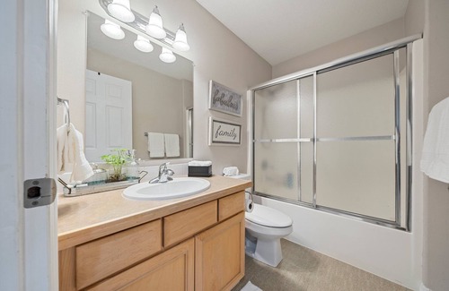 Sherwood House | Comfy Home in Quiet/Safe Neighborhood