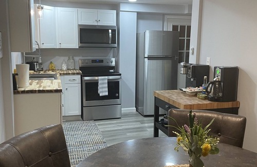 Dalton House | Comfy Home on 2+ acres just outside the White Mountains on the Connecticut River