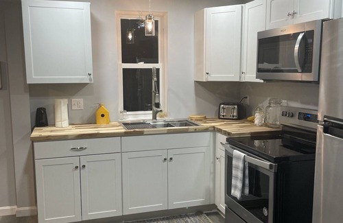 Dalton House | Comfy Home on 2+ acres just outside the White Mountains on the Connecticut River