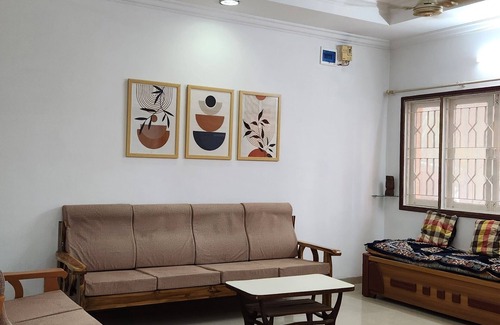 Vadodara Apartment | Comfy Homestay at Prime Location — everything within 5 miles