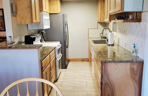 Meridian House | Comfy in the Country!