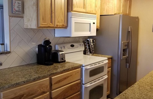 Meridian House | Comfy in the Country!