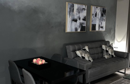 Atlantic Station Area Apartment | Comfy Modern 1 Bedroom Apartment