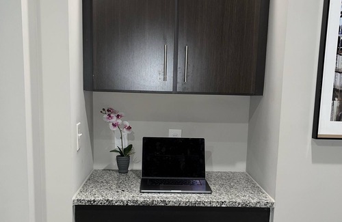 Atlantic Station Area Apartment | Comfy Modern 1 Bedroom Apartment