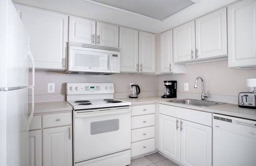 Chinatown Apartment | Comfy Mount Vernon Studio w/Gym, by Blueground