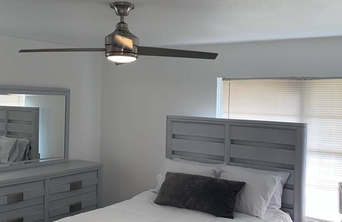 Southeast Houston House | Comfy Quarters Retreat