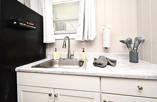 Winter Garden Apartment | Comfy Studio Apartment