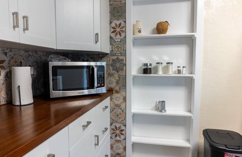 United Central Apartment | Comfy Studio Minutes to Downtown