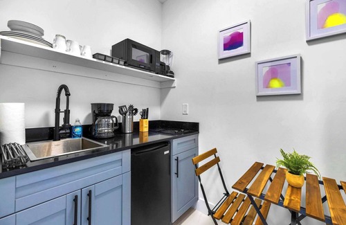 Allapattah Apartment | Comfy Studio W Beautiful Space!