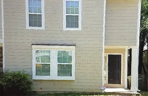 Smyrna House | Comfy Townhouse by Battery ATL walking distance from the Braves Stadium.
