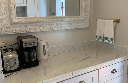 Ithaca Apartment | Comfy Victorian 2B/2Ba, Heart of City w/Parking