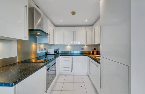 Canning Town South Apartment | ComfyCozy Luxury Apartment Canning Town