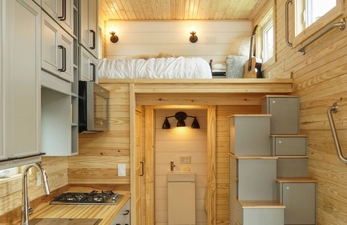 Maplewood House | Commodious Tiny Home