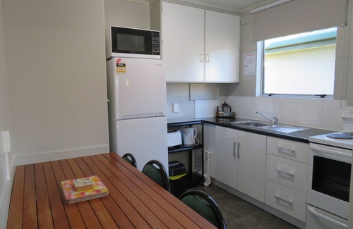 Springlands Hotel | Commodore Court Motel