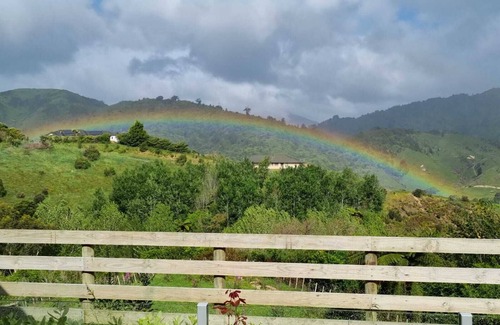 Paraparaumu Cottage | Commune with Nature at Hilltop View in Nikau Valley!