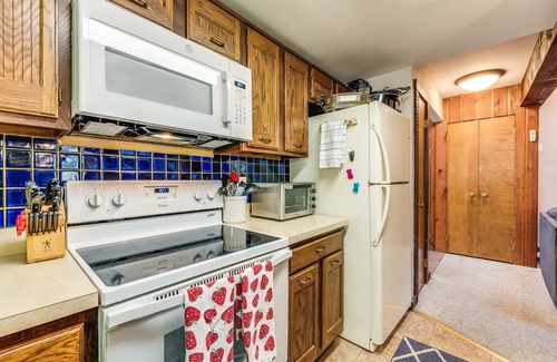 Lake Harmony House | Community Beach Access: Lake Harmony Townhome