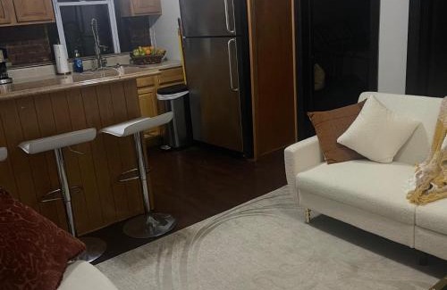 Queens Apartment | Comodo y economico Apartamento