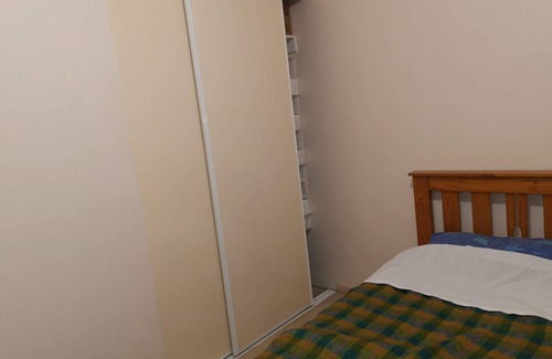 Braddon Apartment | compact studio retreat