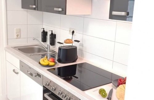 Old Town Apartment | Complete holiday apartment Wismar Central King Bed