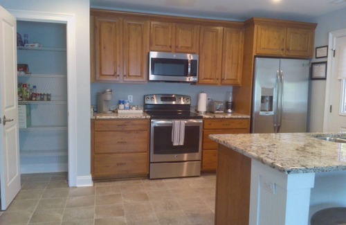 Mount Pleasant Apartment | Completely furnished/private 1-bedroom guest house near beaches and downtown!