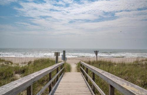 Kure Beach House | Completely Remodeled - Beach Access 3 Doors Down - Near Kure Beach Pier
