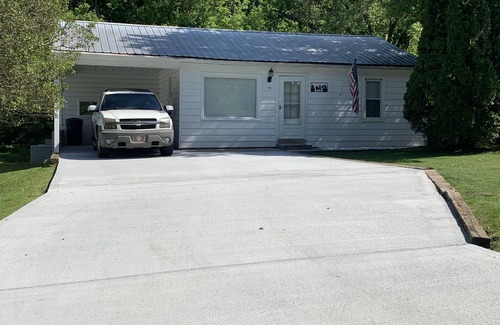 Knoxville House | Completely Remodeled Country Cottage