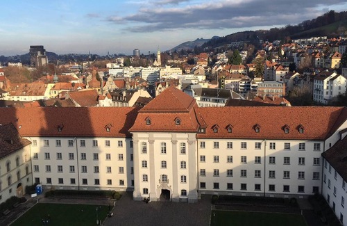 St. Gallen Apartment | Completely renovated apartment near the train station and the center