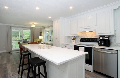 Bourne House | COMPLETELY RENOVATED JEWEL BY THE SEA.