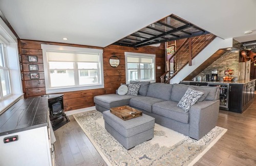 Lochmere House | Completely Renovated Waterfront Home - minutes to amenities!