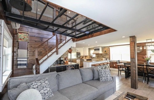 Lochmere House | Completely Renovated Waterfront Home - minutes to amenities!