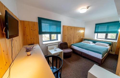 Moroeni Hotel | Complex Hotelier COTA O MIE
