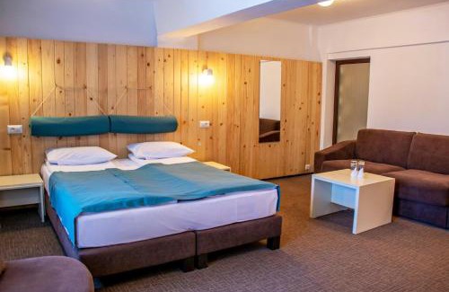 Moroeni Hotel | Complex Hotelier COTA O MIE