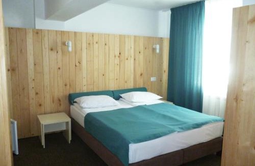Moroeni Hotel | Complex Hotelier COTA O MIE