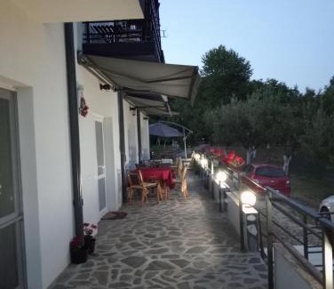 Oestii Paminteni House | Conacul Doamnei Nucșoara
