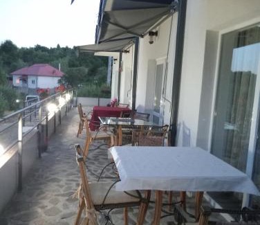 Oestii Paminteni House | Conacul Doamnei Nucșoara