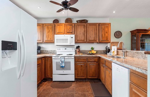 Keauhou Condo | 🏖️Concierge Included| No Stairs | Fantastic Ocean View | Spacious Lanai