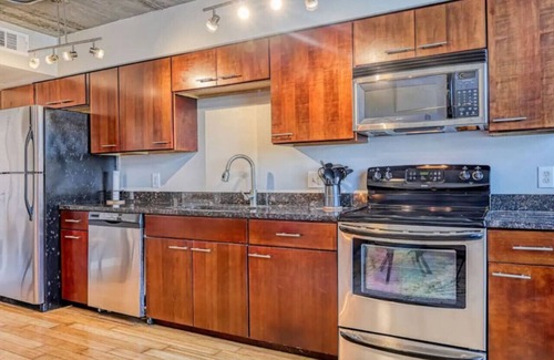 Old West Broad Neighborhood Apartment | Concrete Hideaway Savannah