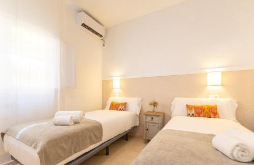 San Bartolome Apartment | Conde Ibarra Center Suite by Valcambre