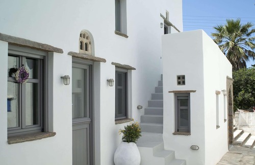 Mesi Condo | Conditioning In traditional island style - Four independent self-contained guest houses