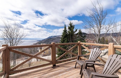 Petite-Riviere-Saint-Francois Condo | Condo 120B: Spacious, Spa, River Views