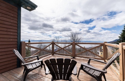 Petite-Riviere-Saint-Francois Condo | Condo 120B: Spacious, Spa, River Views