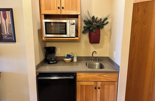 Eagle River Condo | CONDO 205@EAGLE WATERS RESORT