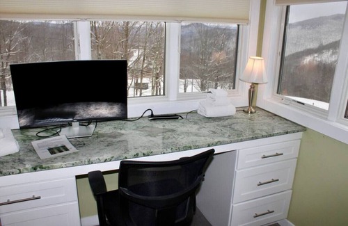 Central Vermont- Killington Apartment | Condo #8 Condominium with Hot tub & Amazing Views