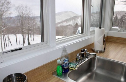Central Vermont- Killington Apartment | Condo #8 Condominium with Hot tub & Amazing Views